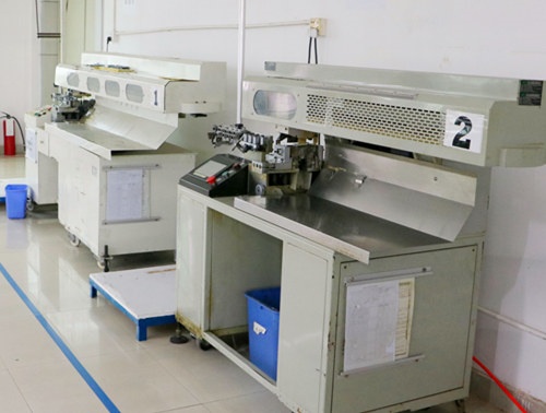 雅創(chuàng)數(shù)據(jù)線-自動栽線機